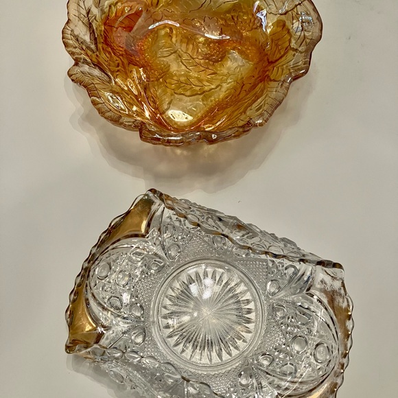 vintage FOLDED CLEAR ORNATE GLASS GOLD TRIM & AMBERINA CARNIVAL GLASS DISHES - Picture 2 of 7